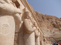 aegypten2010_15_Hatschepsut-Tempel04